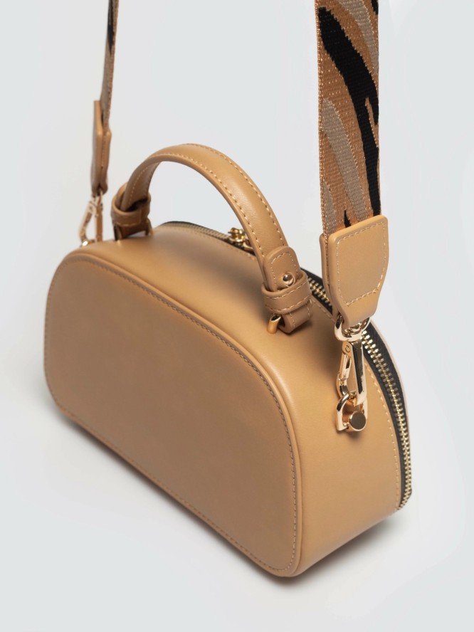 Torebka damska do ręki z dodatkowym paskiem beżowa RR574272 801