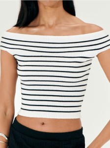 Sweter z odkrytymi ramionami z prążkowanej dzianiny - wielobarwny