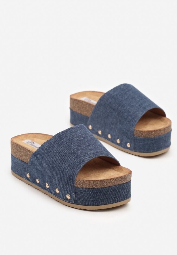 Ciemnoniebieskie Jeansowe Klapki na Platformie Zdobione Nitami Frolritia