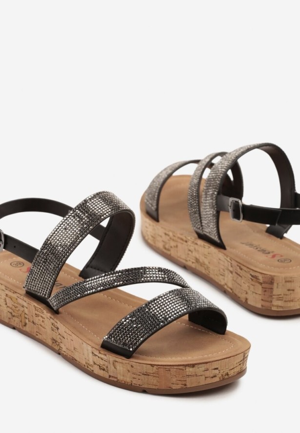 Czarne Sandały na Grubej Podeszwie z Cyrkoniami i Sprzączką Selauri