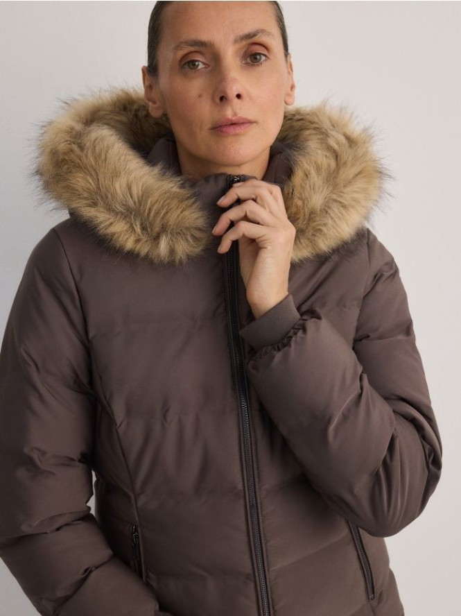 Pikowana kurtka - brązowy