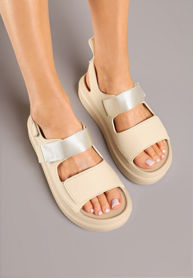 Beżowe Sandały na Piankowej Platformie z Zapięciem na Rzep Vonamia