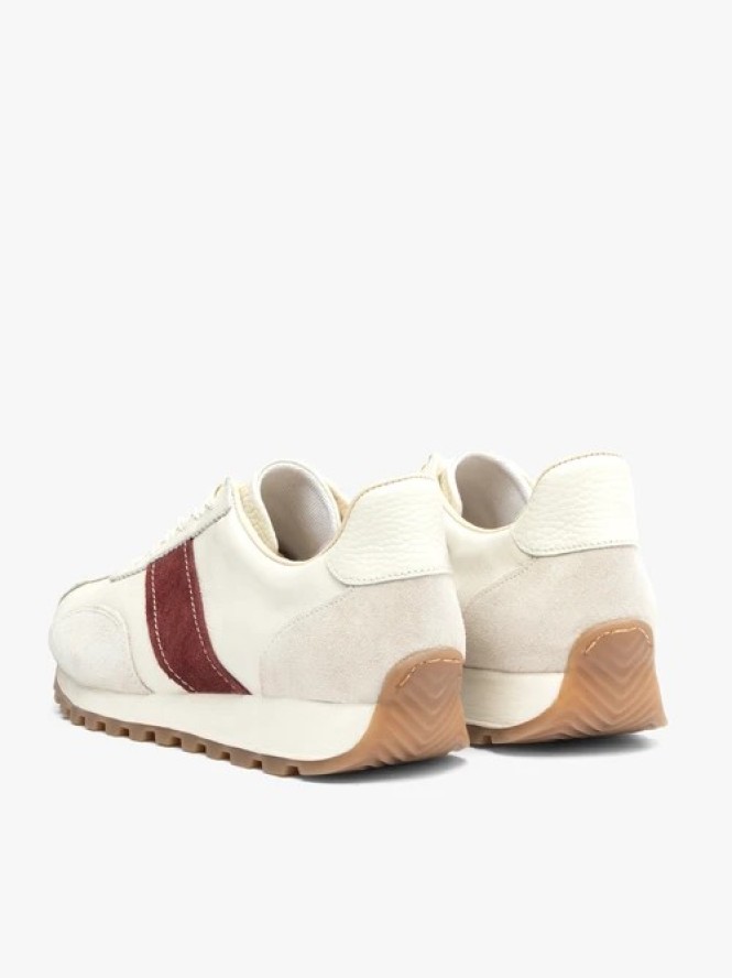 Kremowe buty sportowe z bordowym paskiem