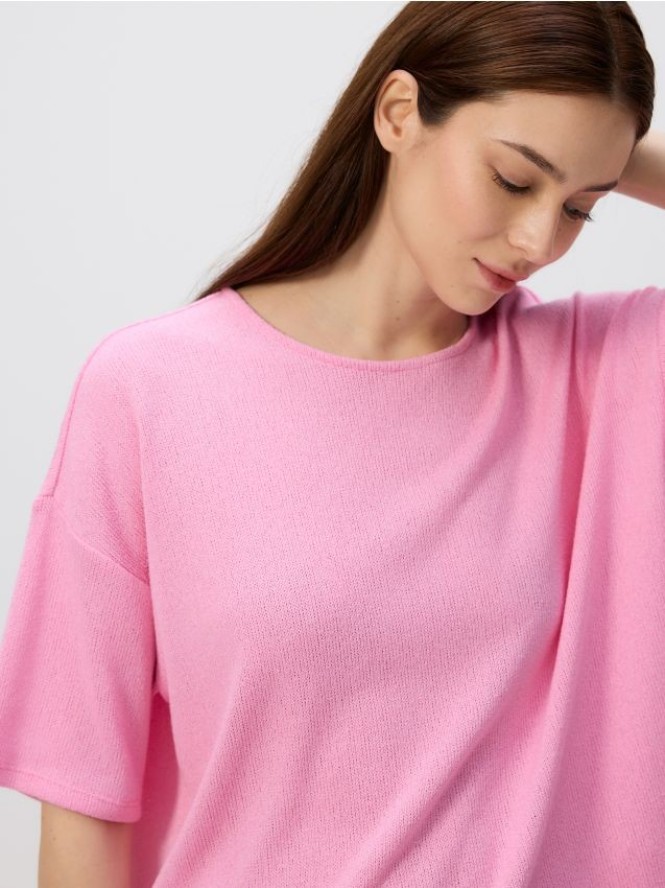 Dzianinowy t-shirt z wiskozą - różowy