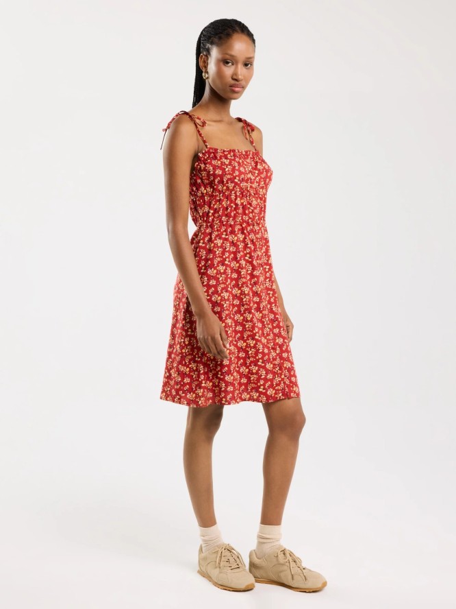 Sukienka damska mini z wiskozy z motywem kwiatowym czerwona Casie 603