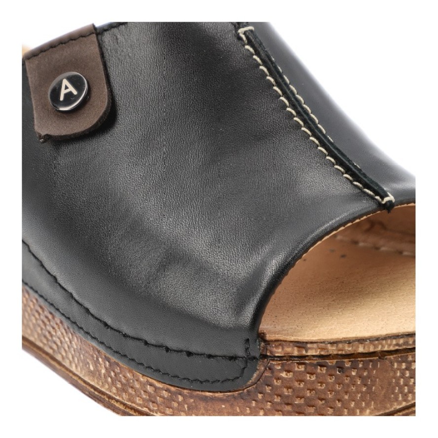 Czarne Klapki Armodo Modne Obuwie Damskie Na Koturnie