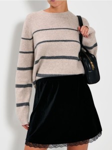 Sweter w paski - beżowy
