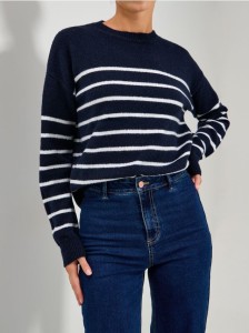 Sweter w paski - granatowy