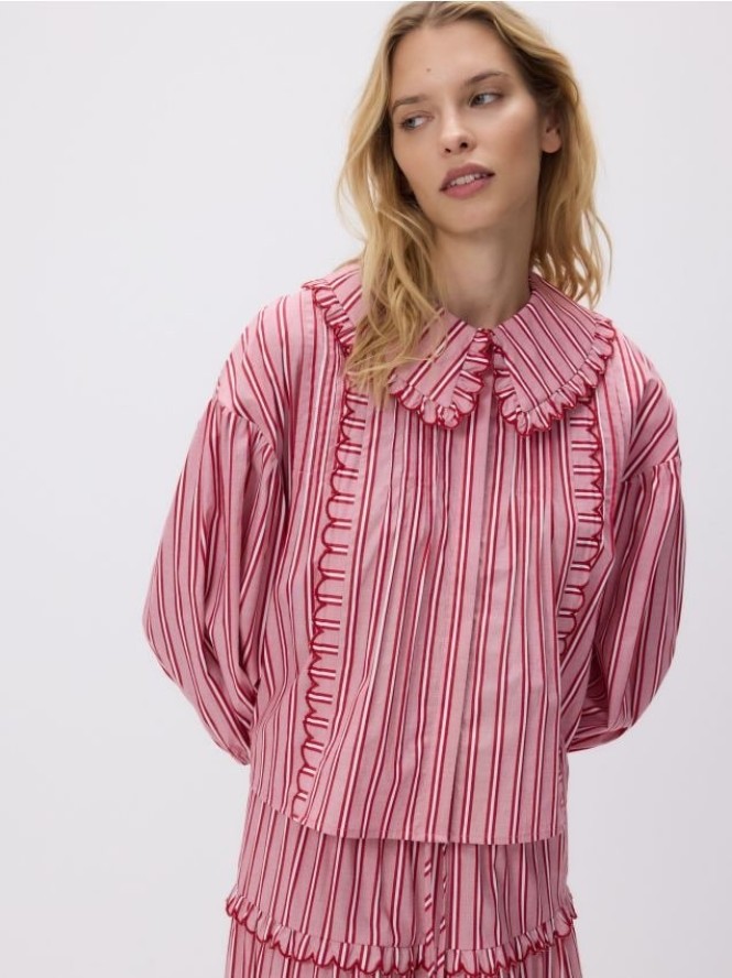 Koszula z ozdobnym kołnierzem - różowy