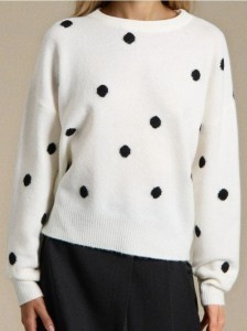 Sweter chunky w kropki z domieszką wełny - kremowy