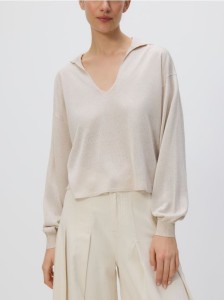 Sweter z kołnierzykiem - kremowy