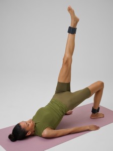 4F Top do jogi slim szybkoschnący damski - oliwkowy XL