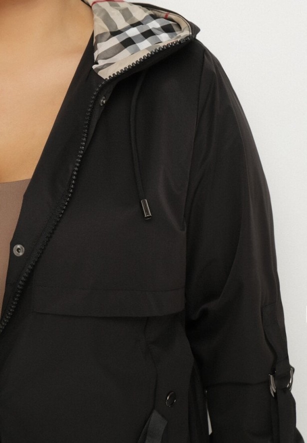 Czarna Kurtka Parka z Kapturem i Kieszeniami Eradilla