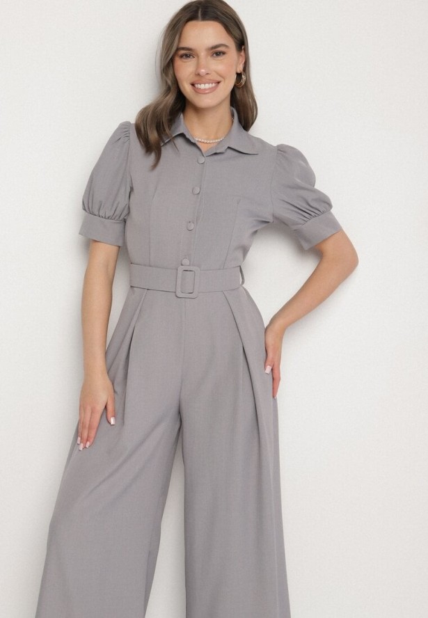 Szary Taliowany Kombinezon z Ozdobną Klamrą Filateia