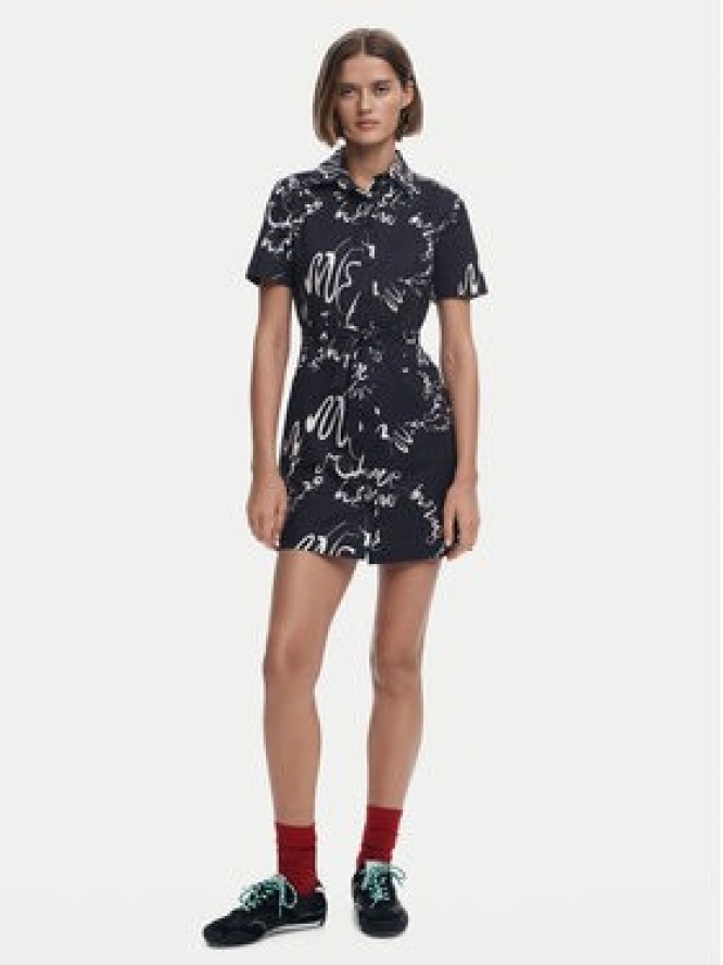 Desigual Sukienka koszulowa 25SWVW38 Czarny Regular Fit