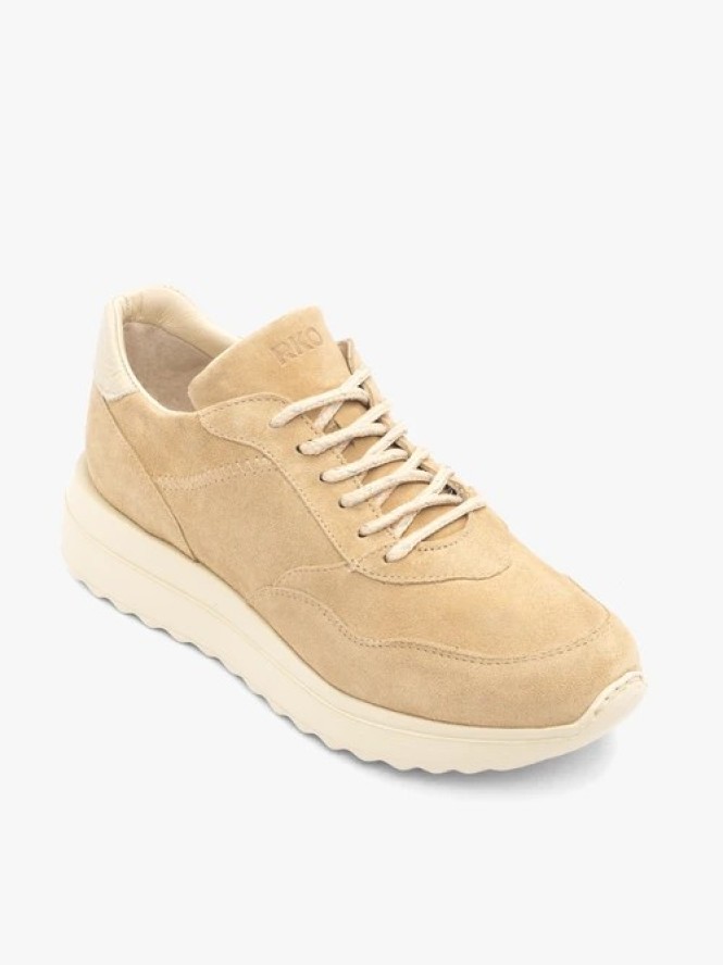 Beżowe sneakersy na grubszym spodzie