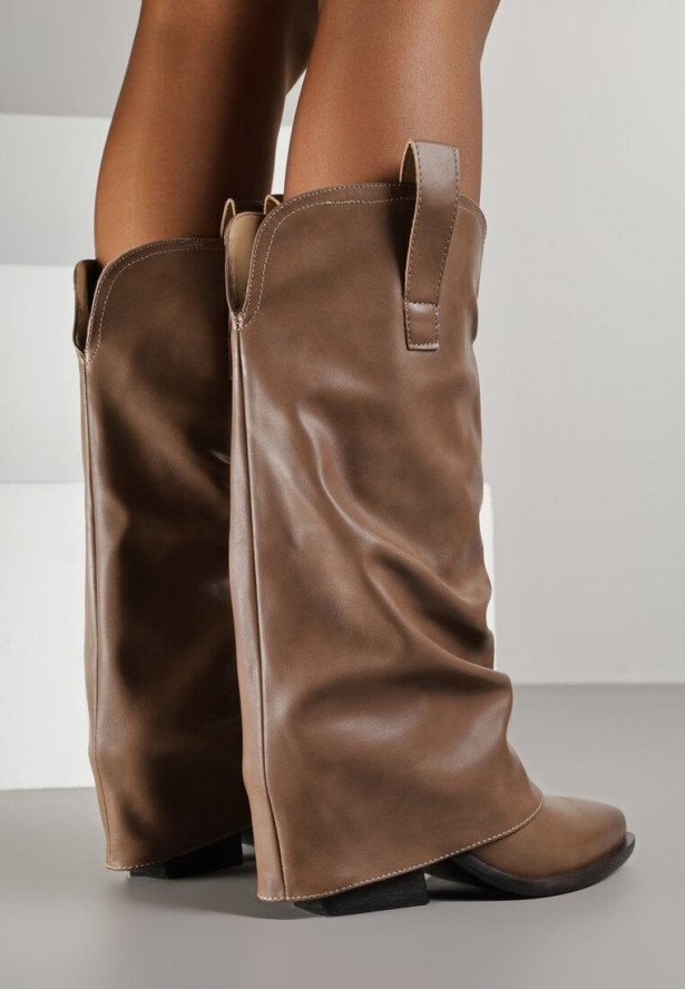 Brązowe Marszczone Kozaki Typu Kowbojki na Stożkowym Obcasie z Wywiniętą Cholewką Esvela