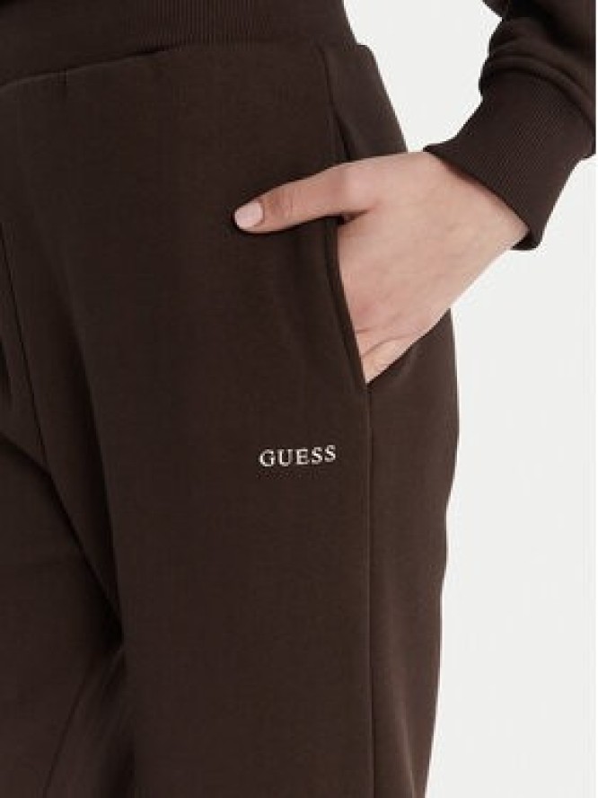 Guess Spodnie dresowe V6RB15 K9V31 Brązowy Regular Fit
