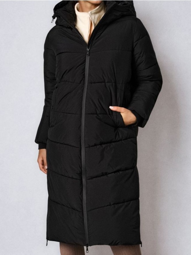 Pikowany płaszcz z kapturem - czarny