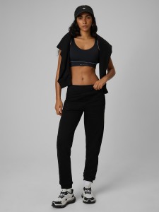 4F Spodnie dresowe joggery damskie - czarne XS