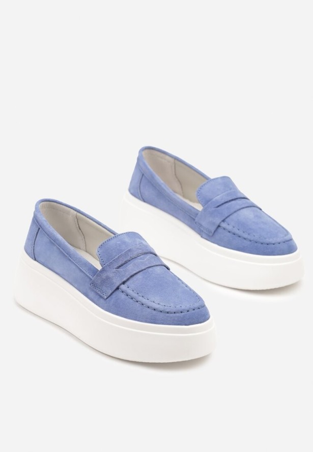 Granatowe Skórzane Mokasyny na Grubej Podeszwie z Ozdobnym Paskiem Eleariel