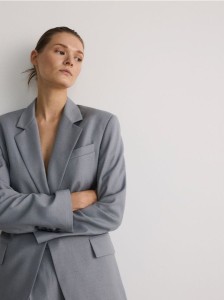 Marynarka oversize z dodatkiem wiskozy - jasnoszary