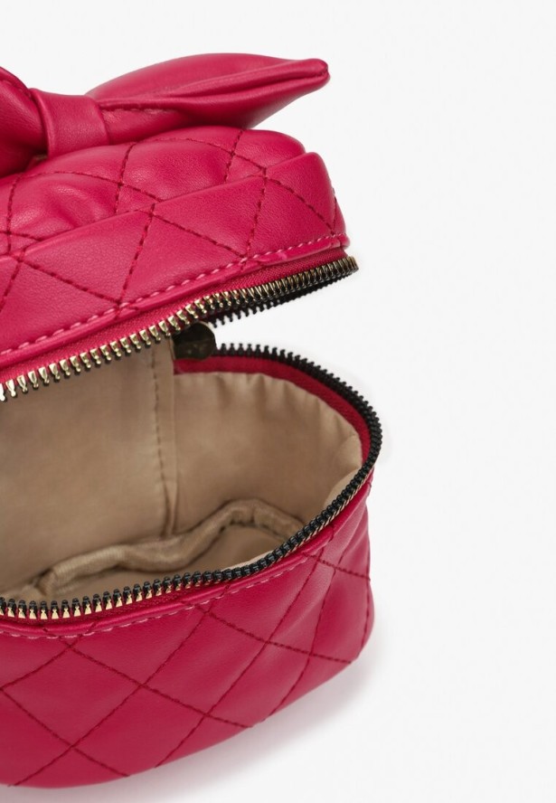 Fuksjowa Pikowana Torebka na Cienkim Pasku z Łańcuszkiem i Ozdobną Kokardą Venciaf