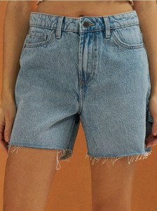 Szorty jeansowe carpenter z surowymi nogawkami - niebieski