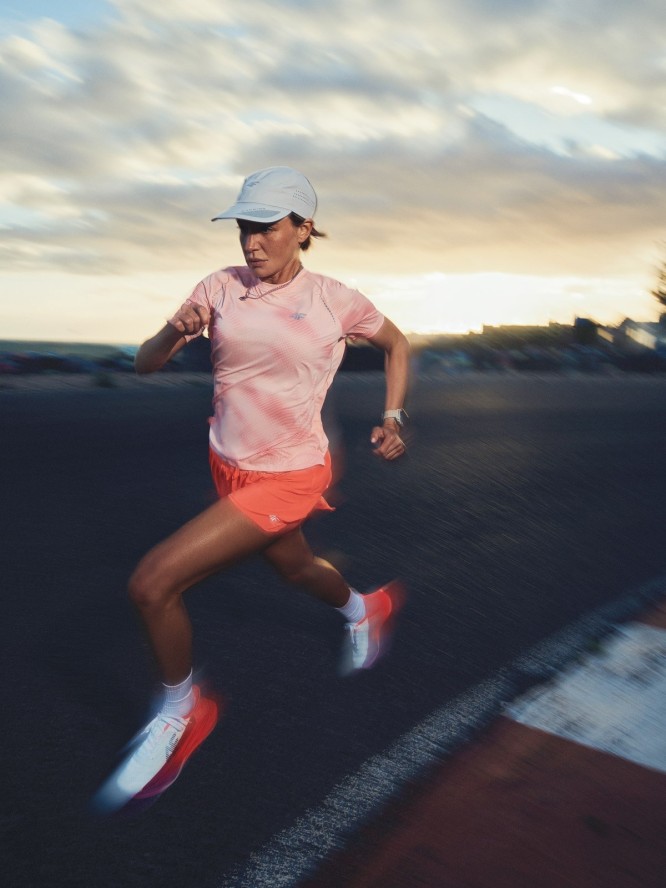 4F Koszulka do biegania szybkoschnąca damska - różowa L