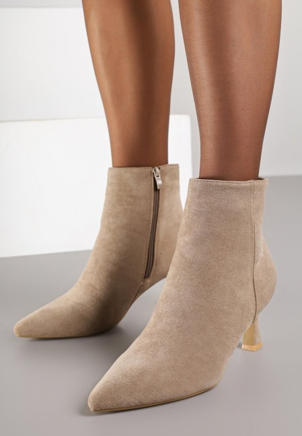 Ciemnobeżowe Botki na Niskim Obcasie ze Szpiczastym Noskiem Rila