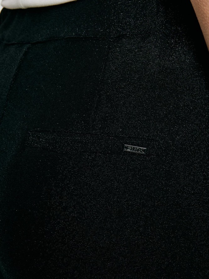 Spodnie damskie z szeroką nogawką błyszczące czarne Cora 906