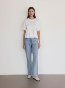 Jeansy straight z wysokim stanem - niebieski