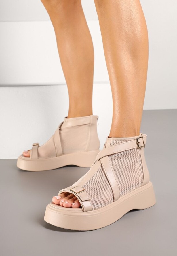 Beżowe Botki na Platformie Ozdobione Siateczką i Klamrą Eleazetta