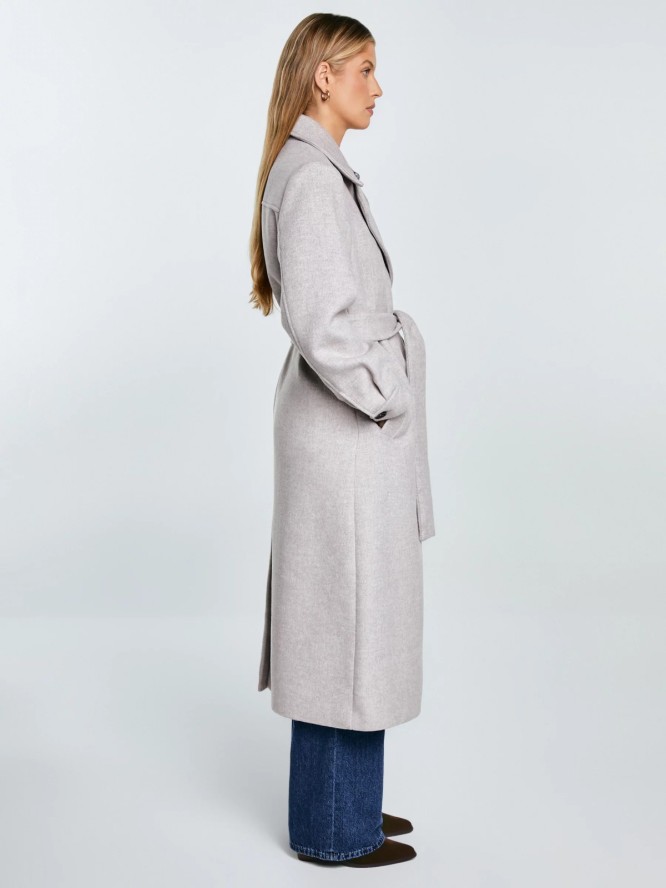 Płaszcz damski z wełną z paskiem beżowy Ksenia 801