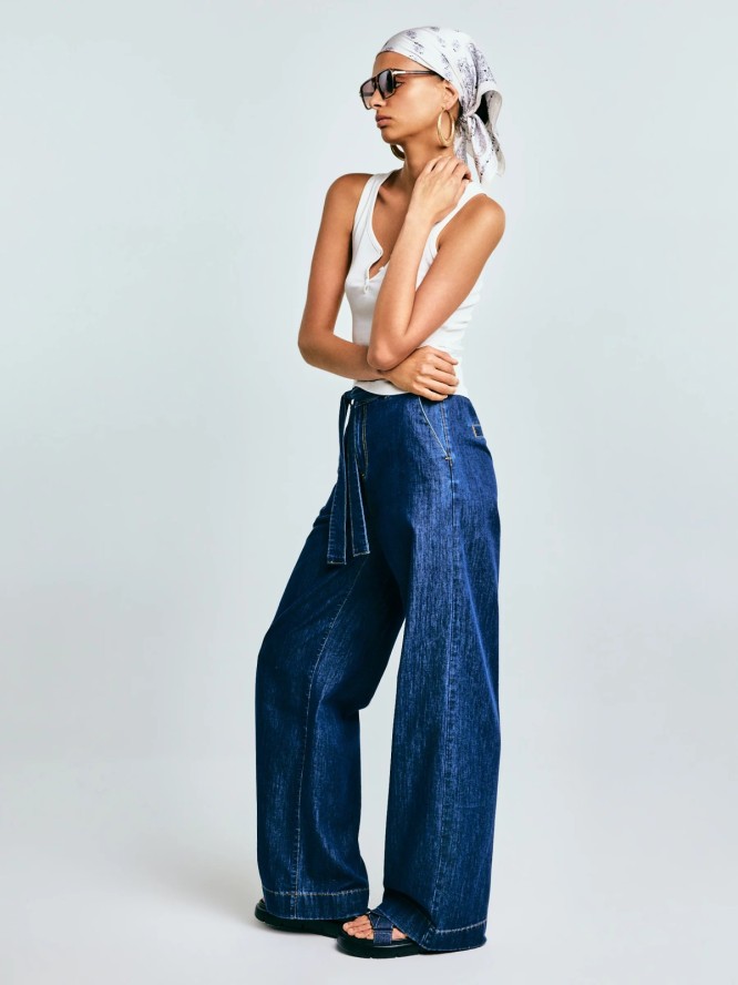 Jeansy damskie wide z paskiem granatowe Julii 550