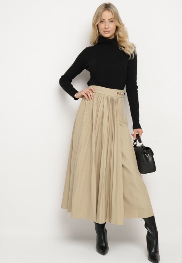 Jasnobeżowa Trapezowa Spódnica Plisowana z Wiskozą Ozdobiona Klamrą Calemi
