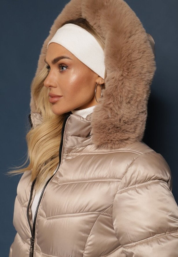 Beżowa Kurtka Płaszcz za Kolano z Pikowaniem i Odpinanym Kapturem Calarin