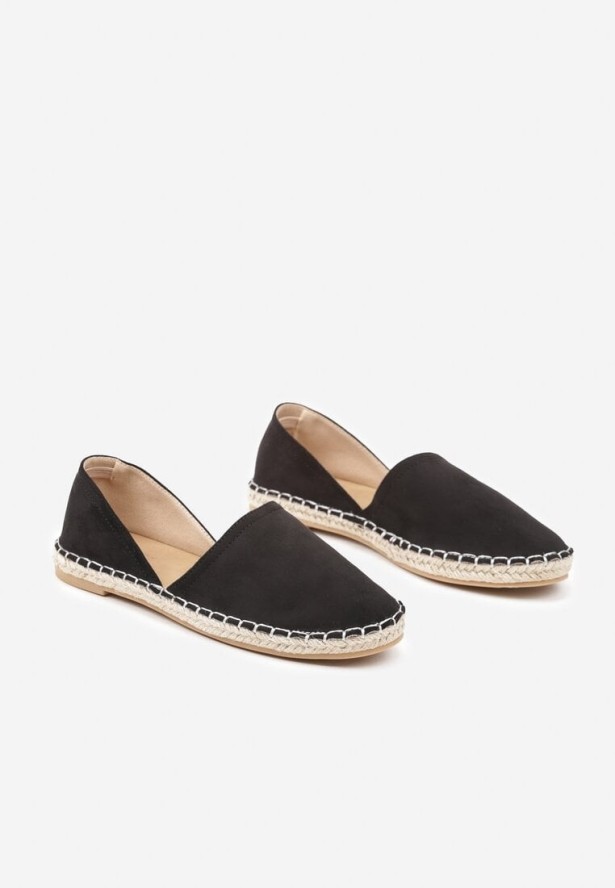 Czarne Espadryle Ozdobione Wyciętą Cholewką i Plecionką Wommea