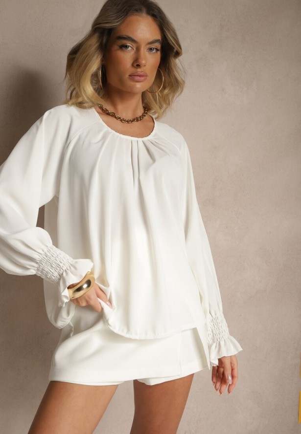 Biała Bluzka Ozdobiona Marszczeniem Emirana