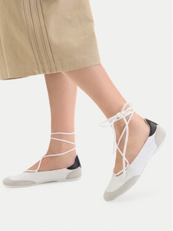 Patrizia Pepe Baleriny 8Z0123/L150-W101 Biały