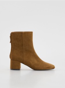 Botki na obcasie - brązowy