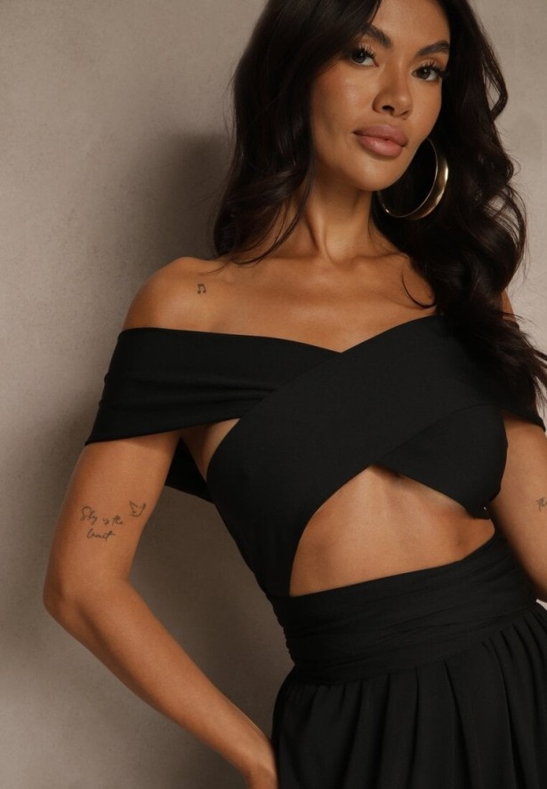 Czarna Sukienka Koktajlowa Multiway z Wiskozą Wiązana na Szyi Lilovea