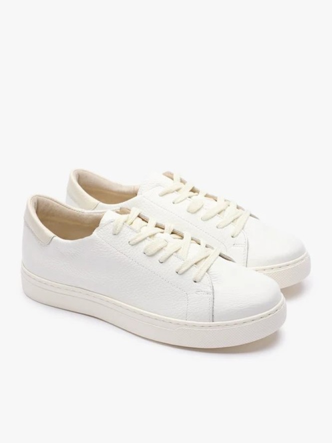 Białe sneakersy ze skóry licowej