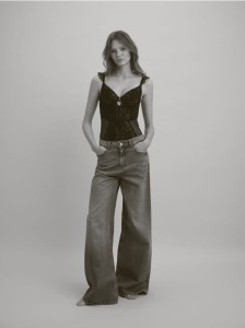 Siateczkowe body z haftem - czarny