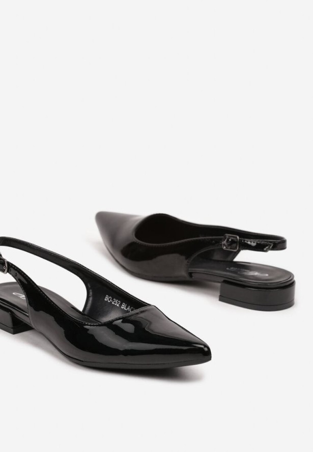 Czarne Sandały Lakierowane na Płaskiej Podeszwie z Ozdobnym Paskiem Delaniael