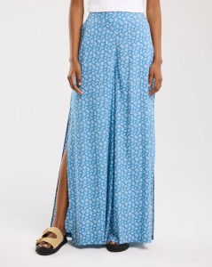 Spodnie damskie wide z wiskozy z motywem kwiatowym niebieskie Bohimi 402