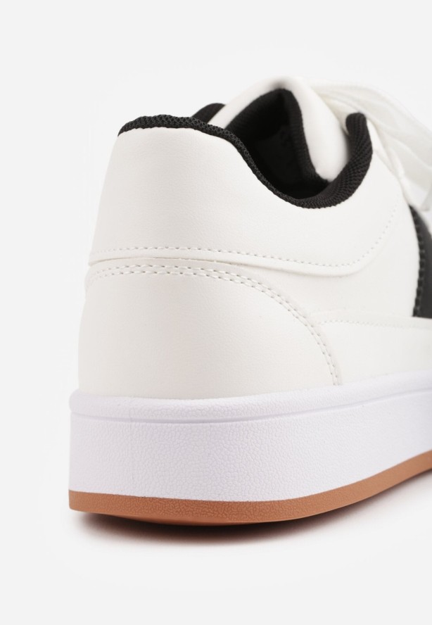 Białe Sneakersy Casual z Ozdobnymi Przeszyciami i Paskami z Boku Ariesera