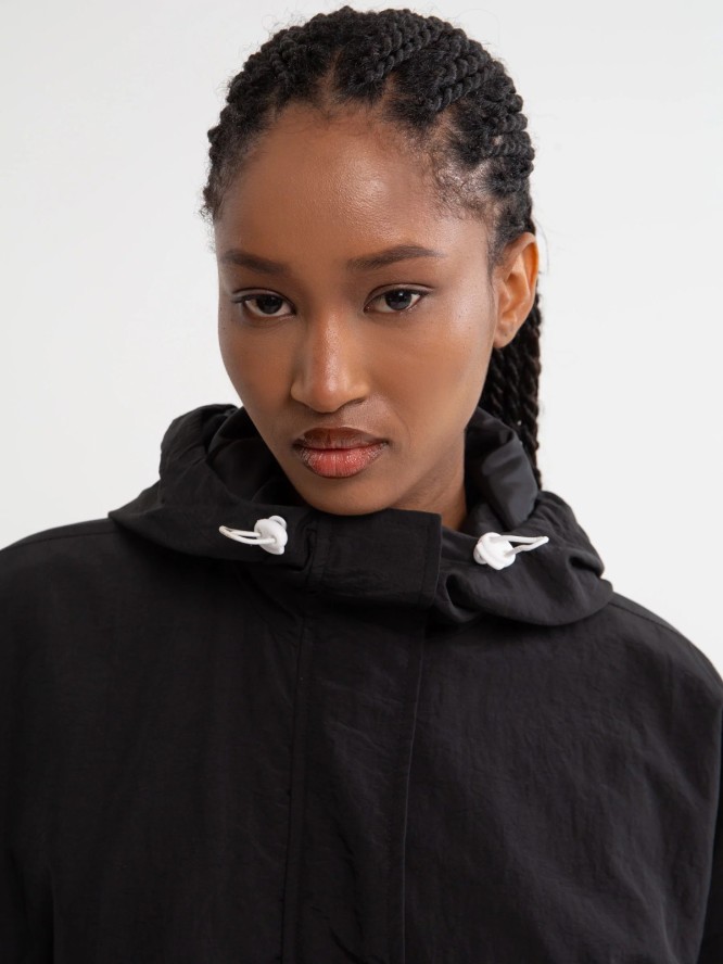 Kurtka damska parka z kapturem czarna Nebula 906