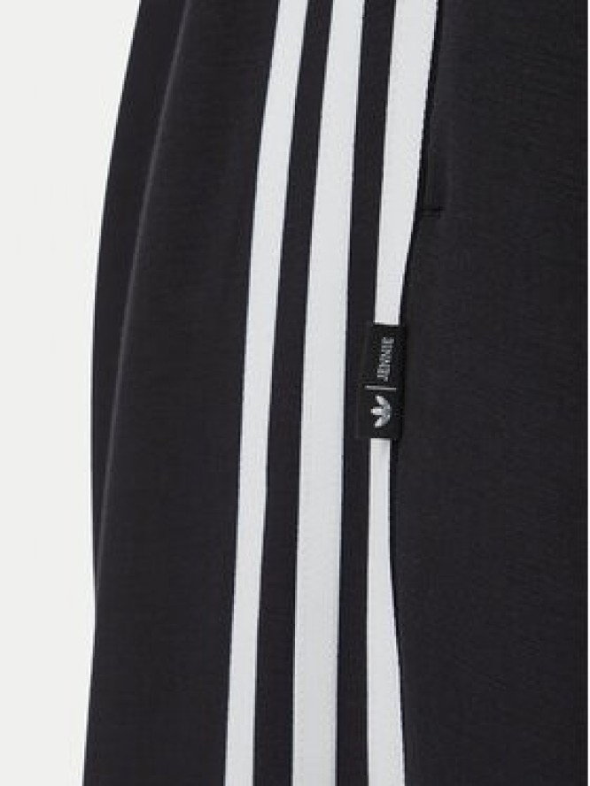 adidas Spodnie dresowe Adiluna Season 2 X Jennie Pleated Track Tracksuit Bottoms LD8922 Czarny Regular Fit