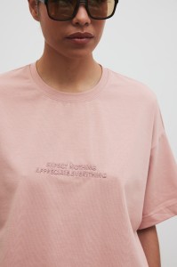 T-shirt typu oversize z HAFTEM w kolorze COTTONE ROSE - RUST-XS/S